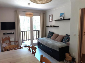 Appartement confortable 2 pièces avec balcon, proche télécabine et commerces à Valfréjus - FR-1-561-114